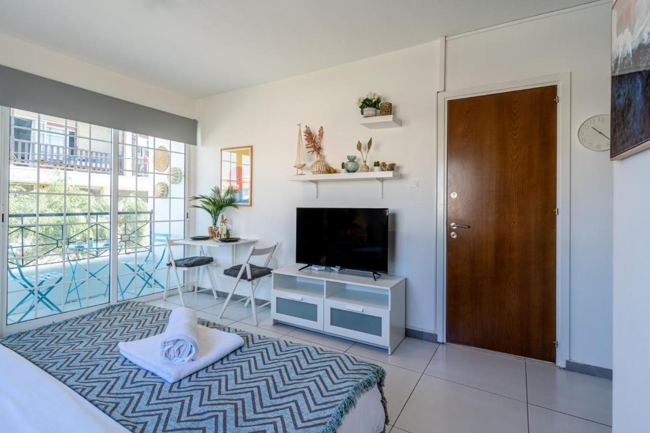 Sofia'S Cosy Studio In Larnaca Bagian luar foto